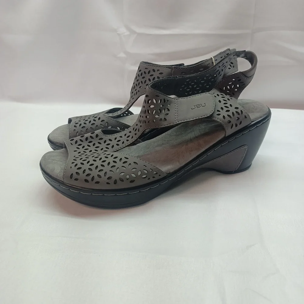 JBU Jambu Chloe Gray Vegan Laser Cut Wedge Sandals‎ Memory Foam Womens 8.5M New